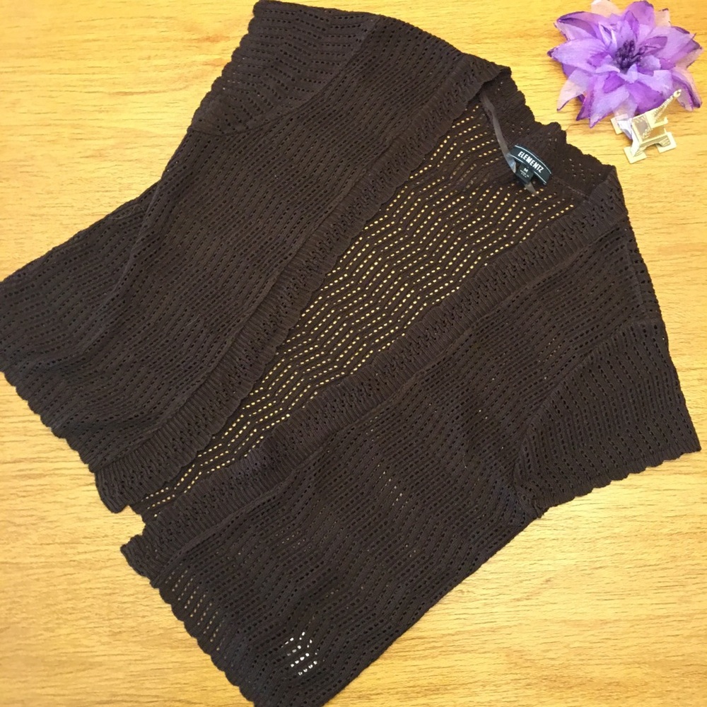 Elements short sleeve sweater “jacket” size M